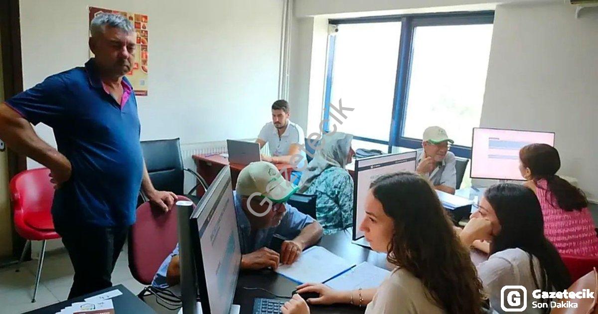 "Söke Ovası'nda Tarım Sayımında Sona Doğru: Yüzde 90 Tamamlandı" başlıklı haber için fotorealistik,