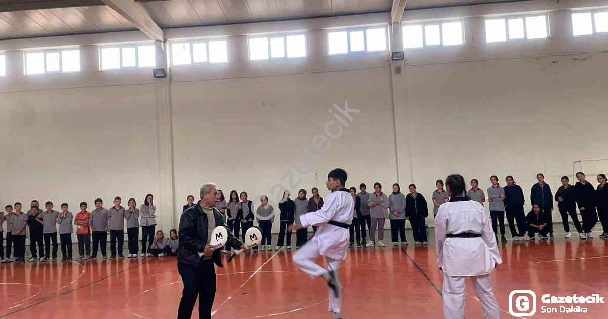"Pazarlar'da Dev Spor Atılımı: Hedef 100 Lisanslı Sporcu" başlıklı haber için fotorealistik, profesy